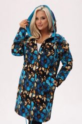 Bluza z kapturem Błękitna Magnolia - kwiatowa nuta elegancji PLUS SIZE XXL OVERSIZE. Niebieskie bluzy Moda Size Plus Iwanek, na wiosnę, l, bez wzorów, z bawełny, eleganckie, bez ramiączek, z kapturem. Za 329.90 zł.
