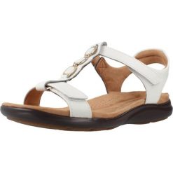 Sandały CLARKS 26185961C Biały. Białe sandały Clarks, bez wzorów, ze skóry, bez obcasa, bez zapięcia. Za 424.99 zł.