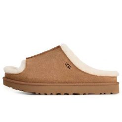 Klapki Ugg Australian W Greenport Slide Damskie. Brązowe klapki UGG, bez wzorów, ze skóry, z otwartym noskiem, bez obcasa, bez zapięcia. Za 587.70 zł.
