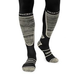 Skarpety narciarskie Sporty zimowe Siroko DAFFY Black. Czarne skarpetki SIROKO, bez wzorów, z tkaniny. Za 127.00 zł.
