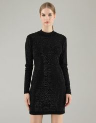 Wieczorowa sukienka z cyrkoniami. Sukienki Unisono, na co dzień, l, bez wzorów, z bawełny, eleganckie, bez kołnierzyka, bez ramiączek, dopasowane. Za 219.00 zł.