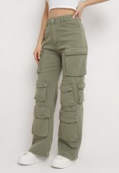 Zielone Szerokie Jeansy w Stylu Bojówek z Licznymi Kieszeniami Blehia. Zielone jeansy Born2be, bez wzorów, z jeansu. Za 209.99 zł.