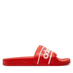 Klapki adidas. Czerwone klapki adidas, bez wzorów, sportowe, bez obcasa, bez zapięcia. Za 149.99 zł.