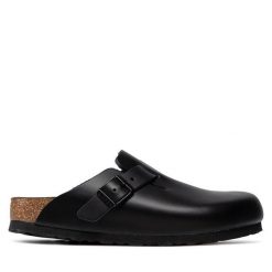 Klapki Birkenstock. Czarne klapki Birkenstock, bez wzorów, bez obcasa, bez zapięcia. Za 629.99 zł.