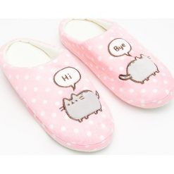 Kapcie Pusheen - Wielobarwn. Kapcie marki House. Za 49.99 zł.
