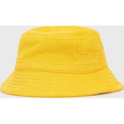 Levi's kapelusz bawełniany kolor żółty bawełniany. Żółte kapelusze Levi's, bez wzorów, z bawełny. W wyprzedaży za 109.99 zł.
