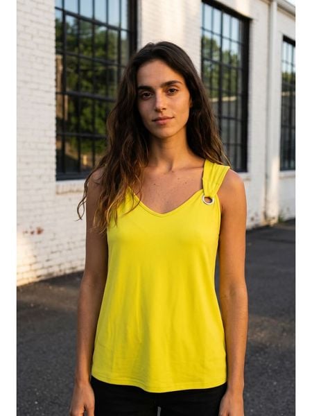 SOULSHAE Top w kolorze żółtym rozmiar: S/M. Żółte topy SOULSHAE, m, bez wzorów, z wiskozy, bez kołnierzyka, bez ramiączek. Za 86.95 zł.
