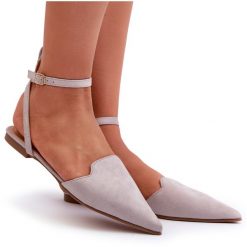 Wiązane Baleriny Eko Zamszowe Z Noskami W Szpic Szare Ellesara. Szare baleriny bez wzorów, z zamszu, eleganckie, ze szpiczastym noskiem, bez obcasa, bez zapięcia. Za 79.80 zł.