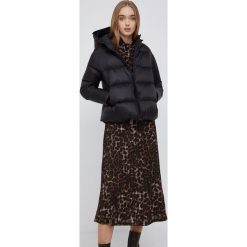 Bomboogie kurtka puchowa damska kolor czarny zimowa oversize. Czarne kurtki Bomboogie, na zimę, l, bez wzorów, z puchu, bez kaptura. Za 1,549.90 zł.