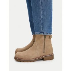 Botki Go Soft. Brązowe botki GO SOFT, bez wzorów, bez obcasa, na płaskiej podeszwie, bez zapięcia. Za 199.99 zł.