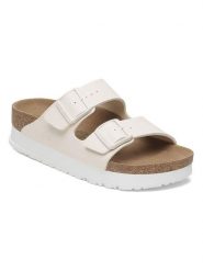 Birkenstock Klapki "Arizona Papflex" w kolorze kremowym rozmiar: 38. Brązowe klapki Birkenstock, bez wzorów, klasyczne, z otwartym noskiem, bez obcasa, bez zapięcia. Za 370.71 zł.