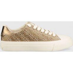 Guess tenisówki Jianaa damskie kolor beżowy. Brązowe trampki Guess, z aplikacjami, z gumy, bez zapięcia. Za 549.99 zł.