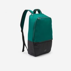 Plecak sportowy z kieszenią na buty Kipsta Essential 17 L. Czarne buty treningowe Decathlon, bez wzorów, z materiału, bez zapięcia, na fitness i siłownię. Za 29.99 zł.