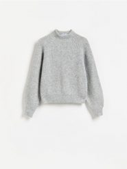 Sweter ze stójką - jasnoszary. Szare swetry Reserved, l, bez wzorów, z dzianiny, bez ramiączek. Za 129.99 zł.