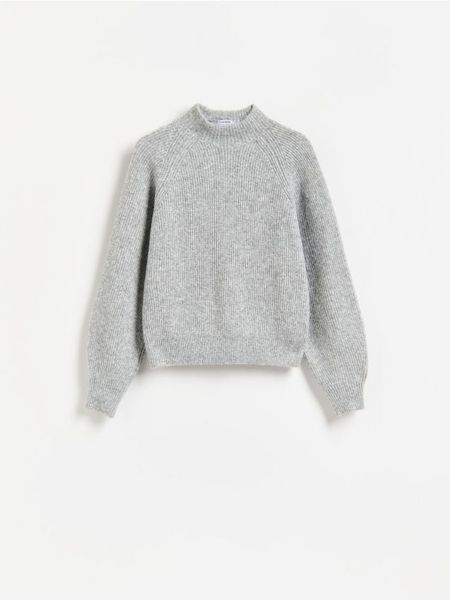 Sweter ze stójką - jasnoszary. Szare swetry Reserved, l, bez wzorów, z dzianiny, bez ramiączek. Za 129.99 zł.