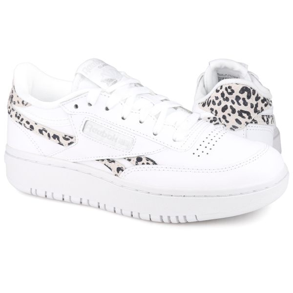 Buty damskie sportowe do chodzenia Reebok CLUB C DOUBLE REVENGE. Białe buty treningowe Reebok, bez wzorów, z materiału, bez zapięcia, trekkingowe, Reebok Club. W wyprzedaży za 219.00 zł.