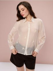 Żakardowa koszula z lyocellem - kremowy. Białe koszule Sinsay, l, bez wzorów, z lyocellu, bez kołnierzyka, bez ramiączek. Za 49.99 zł.