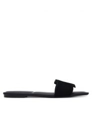 Calvin Klein Klapki Square Flat Sndl Embl Suede HW0HW03055 Czarny. Czarne klapki Calvin Klein, bez wzorów, ze skóry, bez obcasa, bez zapięcia. Za 409.99 zł.