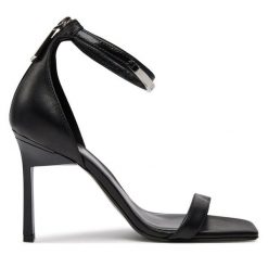 Sandały Calvin Klein. Czarne sandały Calvin Klein, bez wzorów, bez obcasa, na szpilce, bez zapięcia. Za 479.99 zł.
