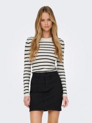 ONLY Sweter w kolorze białym rozmiar: XL. Białe swetry ONLY, xl, bez wzorów, bez ramiączek. Za 74.63 zł.
