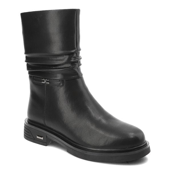 Czarne Kozaki Cambell Wygodne Ocieplane Obuwie Damskie. Czarne kozaki Cambell, bez wzorów, ze skóry, eleganckie, bez obcasa, bez zapięcia. Za 259.00 zł.