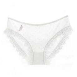 Koronkowe figi z subtelnymi detalami na specjalne okazje Sooyong. Zielone figi Intica, bez wzorów, z koronki. Za 69.00 zł.