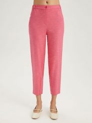 BGN Spodnie w kolorze różowym rozmiar: 38. Różowe spodnie materiałowe BGN, bez wzorów, z materiału, z podwyższonym stanem. Za 61.31 zł.