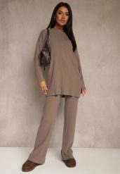 Ciemnobeżowy Komplet Prążkowany z Bawełną Sweter Oversize i Szerokie Spodnie Wedorena. Brązowe swetry Renee, bez wzorów, z bawełny, bez ramiączek. Za 119.99 zł.