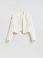 Krótka marynarka - biały. Białe marynarki i żakiety Reserved, l, bez wzorów, z tkaniny, bez ramiączek. Za 169.99 zł.