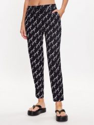Hugo Spodnie materiałowe Hemias 50489238 Czarny Regular Fit. Czarne spodnie materiałowe Hugo, bez wzorów, z materiału. Za 459.99 zł.