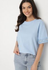 Jasnoniebieska Bluzka z Bawełny Ozdobiona Koralikami Olmoi. Niebieskie bluzki Born2be, m, z aplikacjami, z bawełny, bez kołnierzyka, bez ramiączek. Za 99.99 zł.
