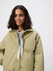 Kurtka z kołnierzem - jasnozielony. Zielone kurtki Reserved, l, bez wzorów, z tkaniny, bez kaptura. Za 229.99 zł.