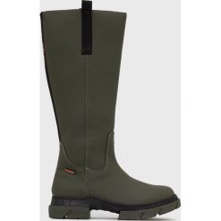 Wrangler kozaki Atlanta Boot damskie kolor zielony na płaskim obcasie. Zielone kozaki Wrangler, bez wzorów, z gumy, bez obcasa, na płaskiej podeszwie, bez zapięcia. Za 449.99 zł.