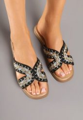 Czarne Klapki z Plecionym Motywem na Cholewce Xaccaria. Czarne klapki Renee, bez wzorów, boho, bez obcasa, na obcasie, bez zapięcia. W wyprzedaży za 74.99 zł.
