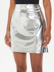 Guess Spódnica z imitacji skóry W4YD71 WGAP0 Srebrny Regular Fit. Szare spódnice Guess, xs, z aplikacjami, ze skóry. Za 219.99 zł.