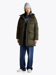 TOMMY JEANS Płaszcz zimowy w kolorze khaki rozmiar: M. Brązowe płaszcze Tommy Jeans, na zimę, m, bez wzorów, z jeansu, bez kaptura. Za 484.31 zł.