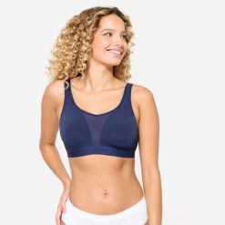 Stanik sportowy Decathlon. Biustonosze sportowe Decathlon, bez wzorów, z elastanu, na fitness i siłownię. Za 79.99 zł.