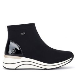 Botki Remonte. Czarne botki Remonte, bez wzorów, bez obcasa, na koturnie, bez zapięcia. Za 349.99 zł.