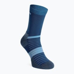 Skarpety Inov-8 Active High. Niebieskie skarpetki Inov-8, bez wzorów, z materiału. Za 47.99 zł.