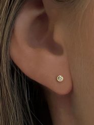 DIA DIAMONDS Pozłacane kolczyki-wkrętki z diamentami rozmiar: onesize. Żółte kolczyki DIA DIAMONDS, z diamentem, pozłacane. Za 171.28 zł.