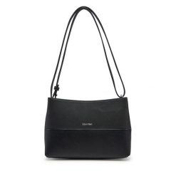 Torebka Calvin Klein. Czarne torebki klasyczne Calvin Klein, bez wzorów, klasyczne, bez dodatków. Za 219.99 zł.