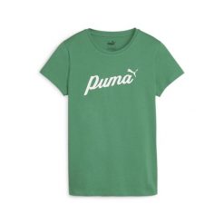 Koszulka Sportowa Damska Puma Ess+ Script. Zielone t-shirty sportowe Puma, l, bez wzorów, z bawełny, bez ramiączek, na jogę i pilates. Za 198.00 zł.
