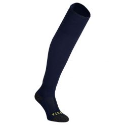 Skarpety do hokeja na trawie FH500. Niebieskie skarpetki KOROK, bez wzorów, z elastanu. Za 49.99 zł.