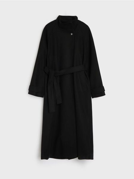 Długi klasyczny płaszcz z paskiem - czarny. Czarne płaszcze Sinsay, l, bez wzorów, klasyczne, bez kaptura. Za 139.99 zł.
