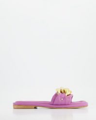 KLAPKI Z ŁAŃCUCHEM TAS-299 VIOLA. Klapki Venezia, bez wzorów, ze skóry, bez obcasa, bez zapięcia. Za 119.00 zł.