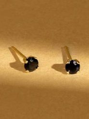 OR ÉCLAT Złote kolczyki-wkrętki "Little blue" z szafirami rozmiar: onesize. Niebieskie kolczyki Or Éclat, z szafirem, złote. Za 282.99 zł.