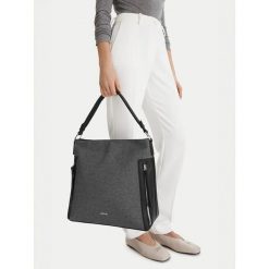 Torebka Lasocki. Czarne torebki klasyczne Lasocki, bez wzorów, klasyczne, bez dodatków. Za 199.99 zł.