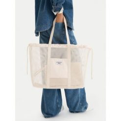 Torebka Guess Jeans. Shopper bag Guess Jeans, z aplikacjami, z jeansu, bez dodatków. Za 159.99 zł.