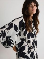 Bawełniana koszula ze wzorem - wielobarwny. Koszule Reserved, l, bez wzorów, z bawełny, bez kołnierzyka, bez ramiączek. W wyprzedaży za 69.99 zł.