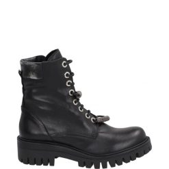 BOTKI DAMSKIE C200 VITEL NERO. Botki Venezia, bez wzorów, ze skóry, bez obcasa, bez zapięcia. Za 319.00 zł.